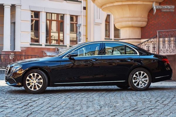 102 Mercedes-Benz W213 E класса авто на свадьбу 3van