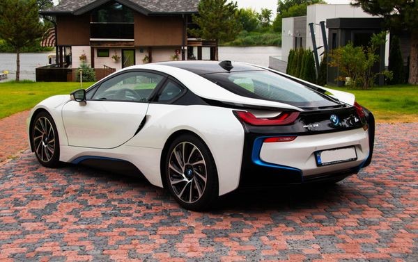 349 Тест драйв BMW I8 2017 год спорткар j1rW