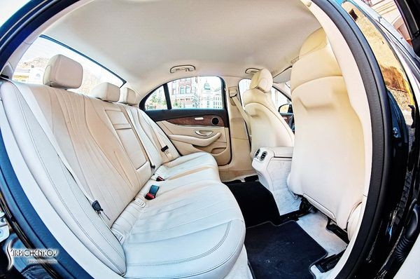 102 Mercedes-Benz W213 E класса авто на свадьбу 3van
