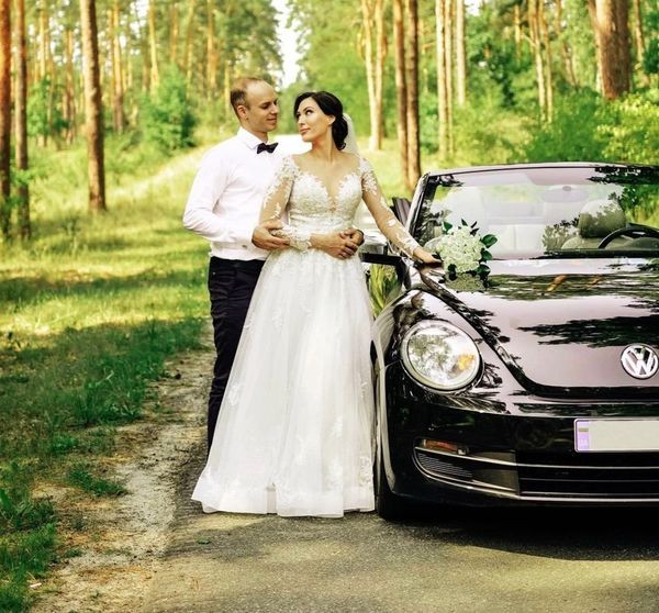 391 Кабриолет Volkswagen Beetle черный на свадьбу съемки jmBp