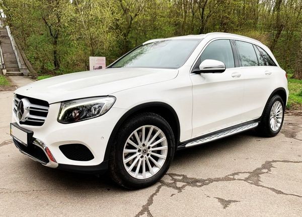 071 Внедорожник Внедорожник Mercedes-Benz GLC 250d белый на свадьбу l9Ex
