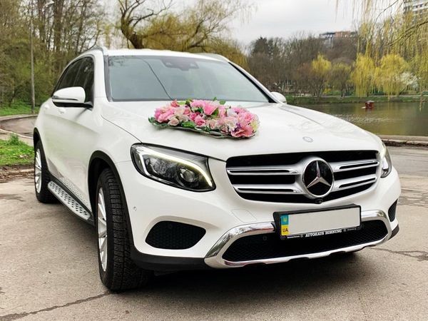071 Внедорожник Внедорожник Mercedes-Benz GLC 250d белый на свадьбу l9Ex