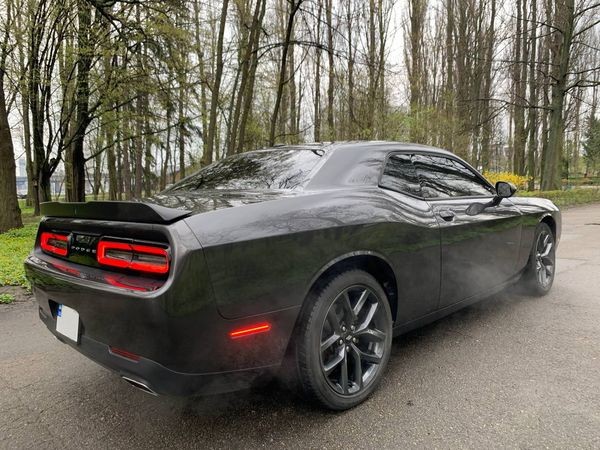 059 Спорткар DODGE CHALLENGER R/T 3.6 мокрый асфальт заказ авто 2yXk