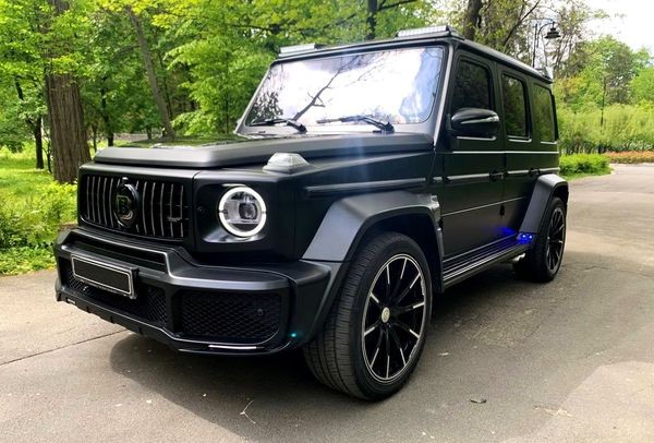 344 Внедорожник Mercedes Benz Brabus G800 без водителя Qxb9