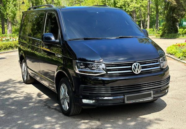283 Volkswagen Multivan черный микроавтобус на свадьбу 3rJ7