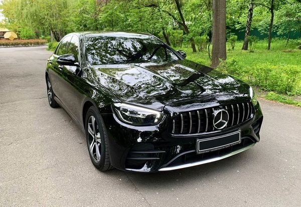 053 Mercedes-Benz W213 E200D авто на свадьбу YZzL