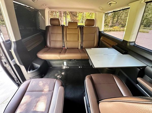 283 Volkswagen Multivan черный микроавтобус на свадьбу 3rJ7