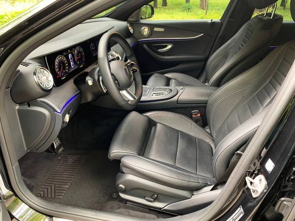 053 Mercedes-Benz W213 E200D авто бизнес класса на свадьбу 2N7k