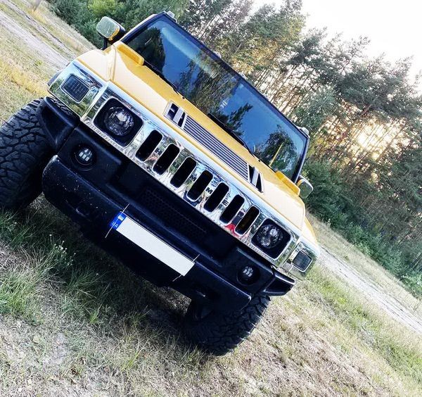 081 Внедорожник Hummer H2 желтый на съемки фото vm06