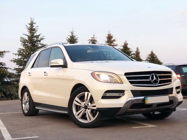 119 Внедорожник Mercedes-Benz ML белый авто на свадьбу lAka