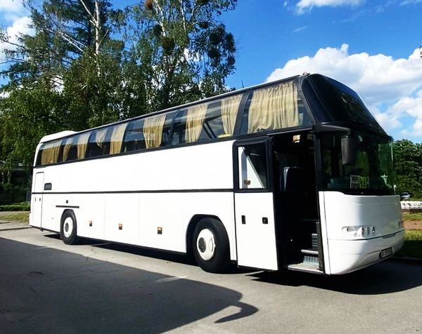 299 Neoplan 116H white заказать автобус на свадьбу 01LY