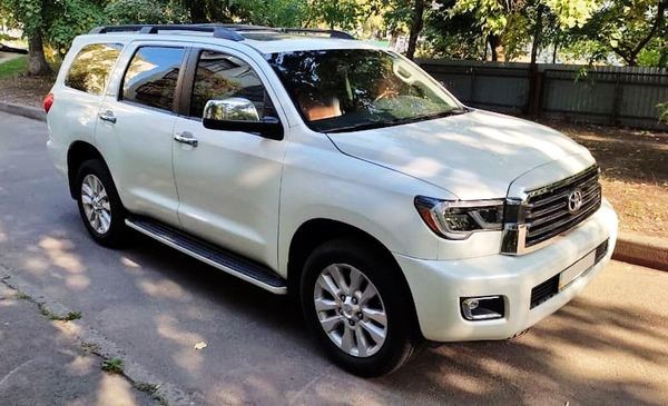 381 Toyota Sequoia белый джип на свадьбу 8LpO