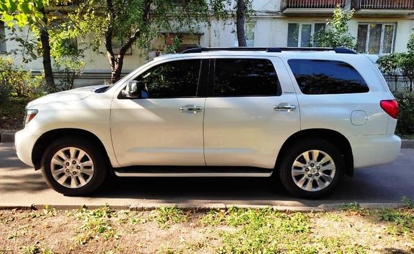 381 Toyota Sequoia белый джип на свадьбу 8LpO