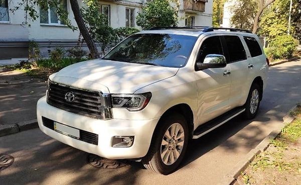 381 Toyota Sequoia белый джип на свадьбу 8LpO