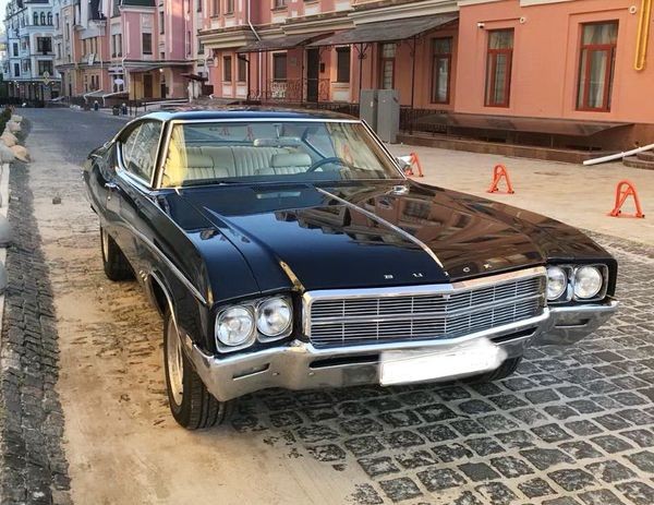 212 Ретро автомобиль Buick Skylark Custom на свадьбу съемки 2WzB
