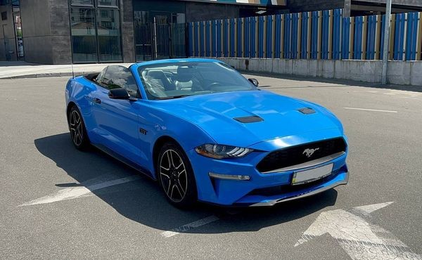 265 Ford Mustang GT синий кабриолет с водителем 50L4