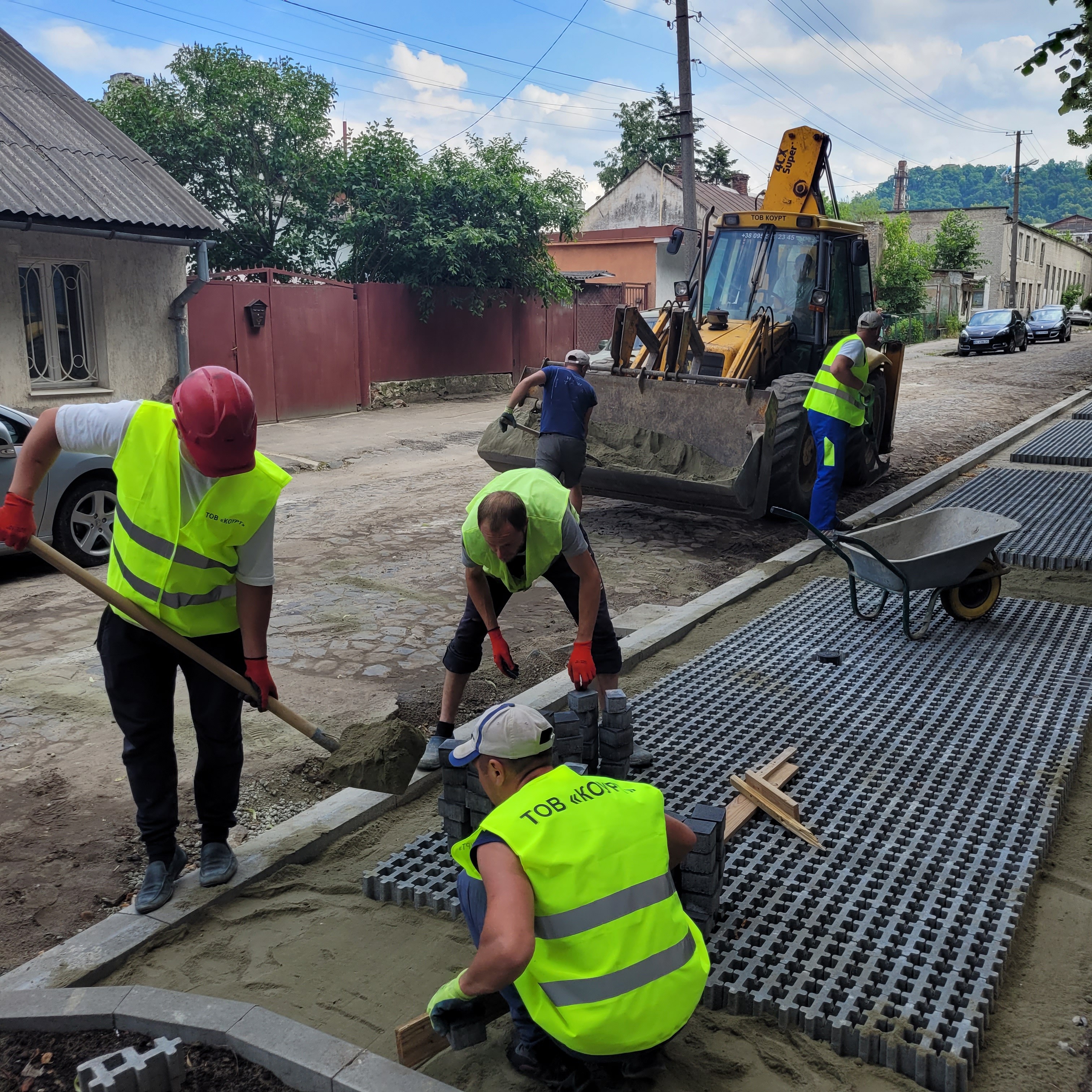 Пропонуємо послугу орендувати колісний каток у Львові 4xrN