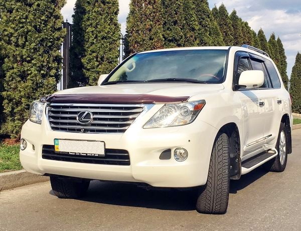 243 Внедорожник Lexus LX570 белый на свадьбу j1w7
