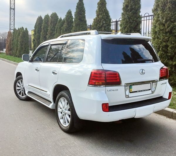 243 Внедорожник Lexus LX570 белый на свадьбу j1w7