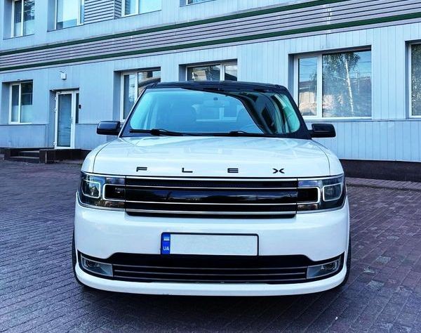 180 Внедорожник Ford Flex белый на свадьбу jn5N