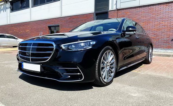 048 Vip авто Mercedes-Benz 223 без водителя 2MDn
