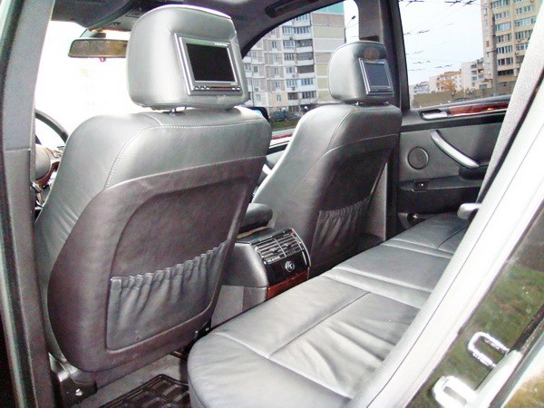 262 Внедорожник BMW X5 черный авто на свадьбу 2ZeY