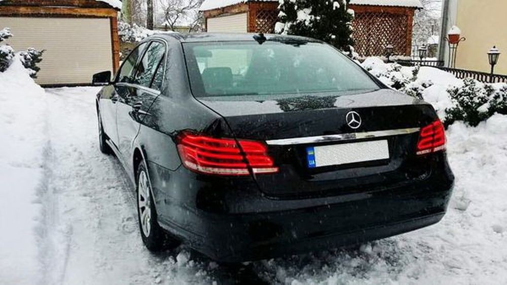 110 Mercedes-Benz W212 E200 авто на свадьбу 2dmN