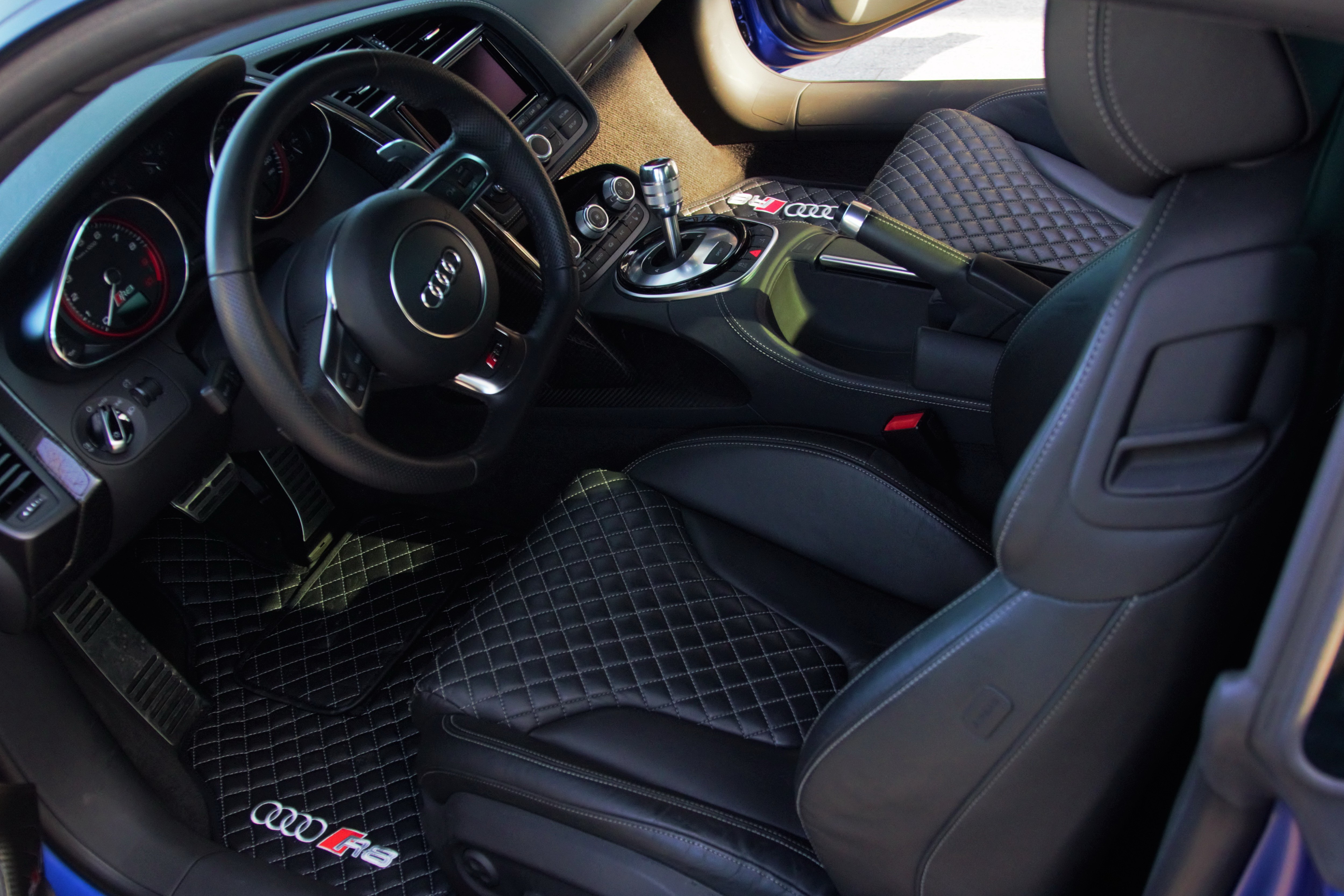 Тест Драйв спорткара Audi R8 суперкар 8LOx