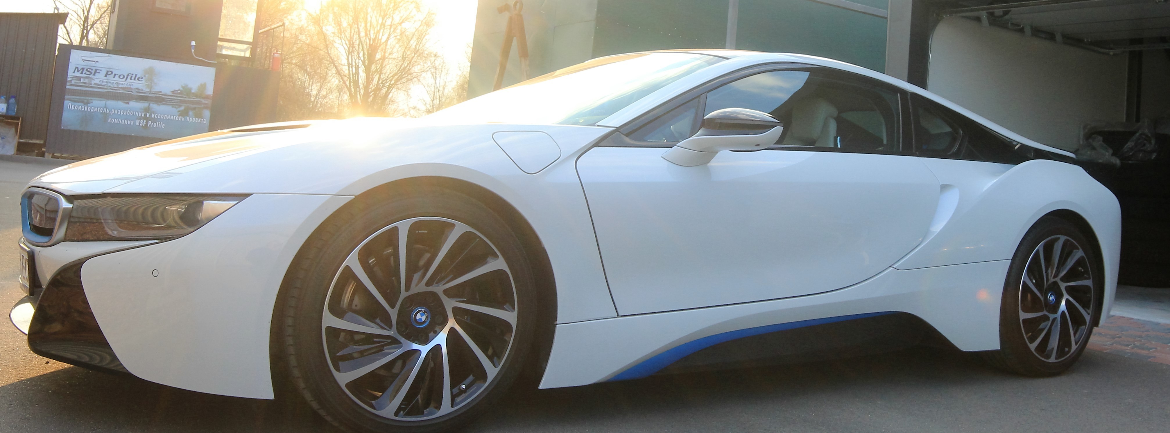Тест-Драйв спортивной машины BMW I8 YJnw
