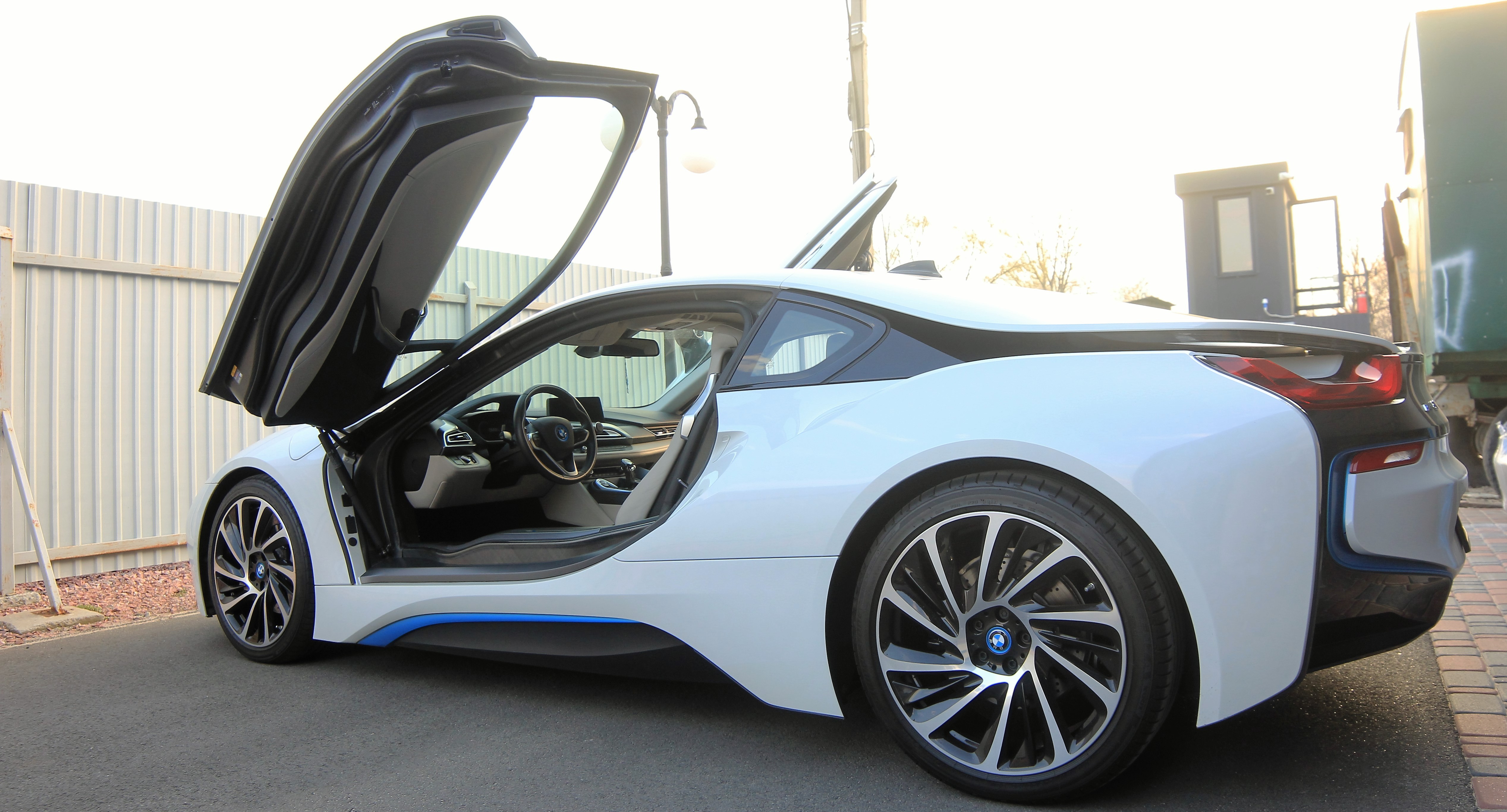 Тест-Драйв спортивной машины BMW I8 YJnw