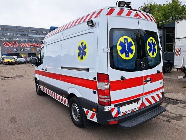 146 Арендовать авто скорой помощи для съемок кино клипов видео роликов K4nO