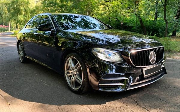 101 Mercedes-Benz W213 E300 на свадьбу 3mLQ