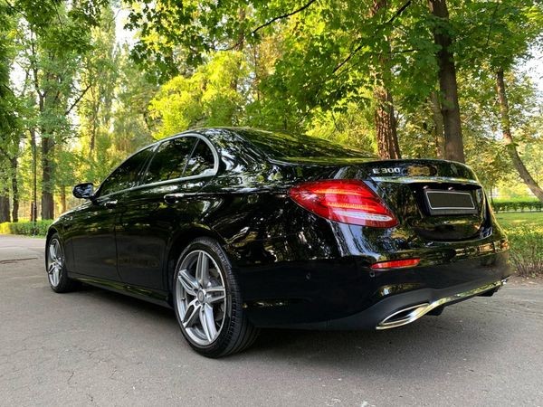 101 Mercedes-Benz W213 E300 на свадьбу 3mLQ