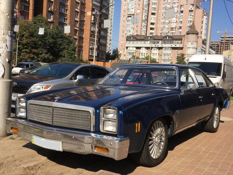 1977 Chevrolet Malibu Classic blue dm7y