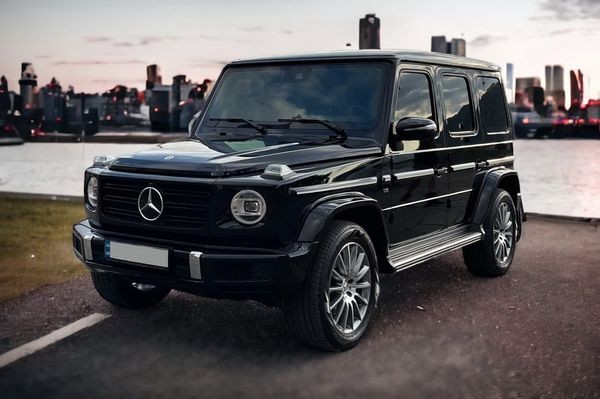 348 Mercedes-Benz G500 AMG новый 2021 без водителя zLoo