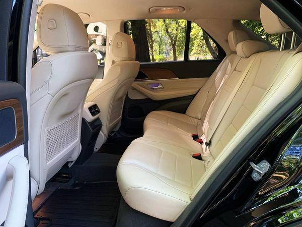 349 Bнедорожник Mercedes GLE 300d с водителем W9vD