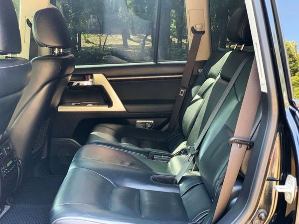 254 Внедорожник Toyota Land Cruiser 200 на свадьбу 2oRB