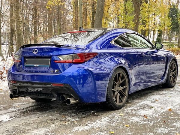 006 Спорткар Lexus RC-F Sport 5.0 V8 синий без водителя dmgP