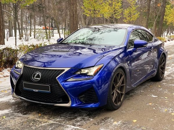 006 Спорткар Lexus RC-F Sport 5.0 V8 синий без водителя dmgP