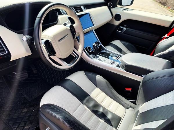 011 Range Rover SVR белый без водителя 0mPN