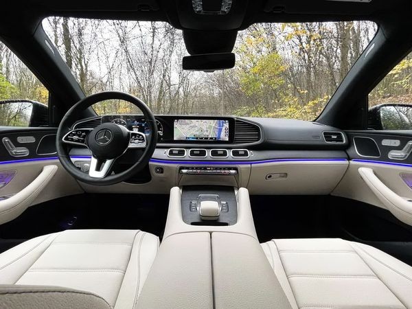 111 Mercedes-Benz GLE 350D Coupe без водителя Mr9p