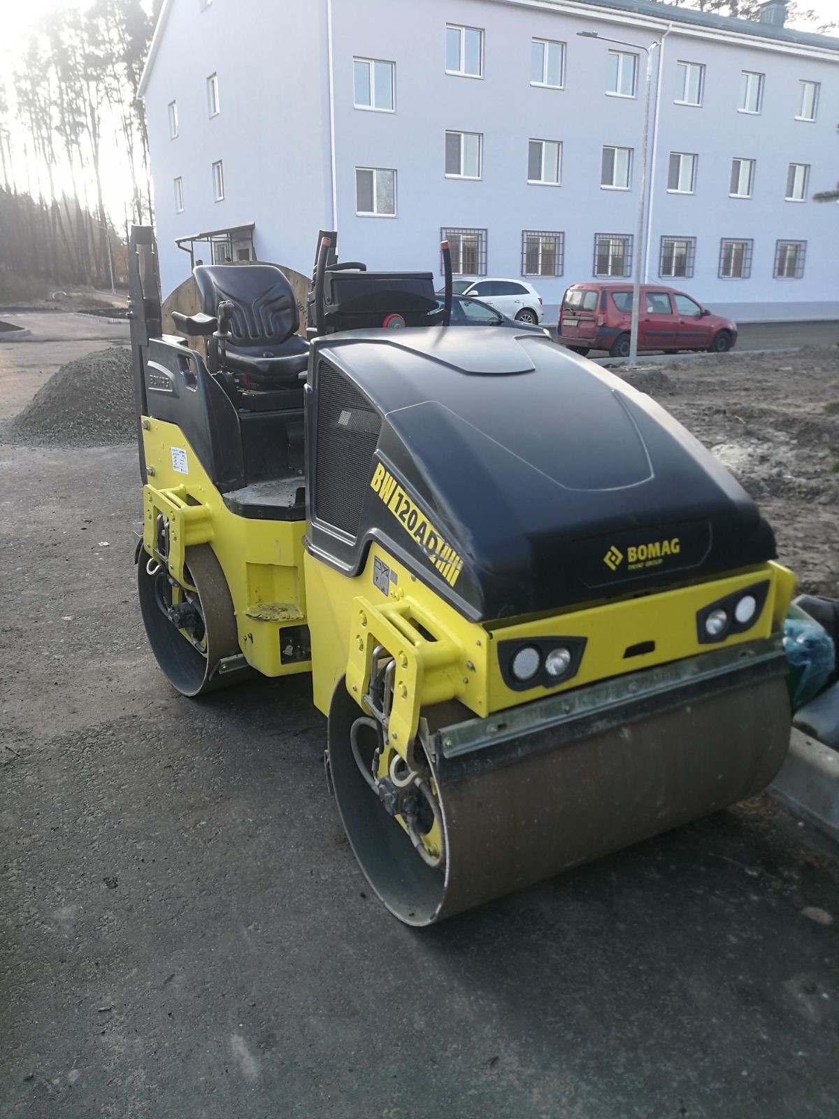 Двовальцовий дорожній каток BOMAG BW 120- AD-4 Ly95