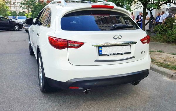 236 Внедорожник Infiniti FX35 белая с водителем на свадьбу zLMo