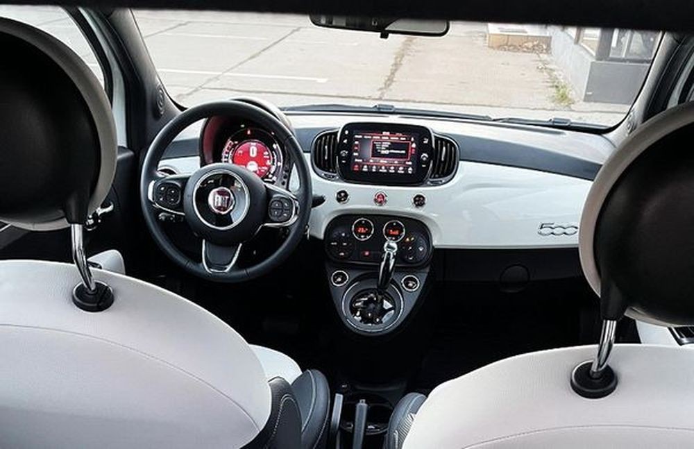 415 Седан Fiat F500 белый без водителя посуточно X0xW