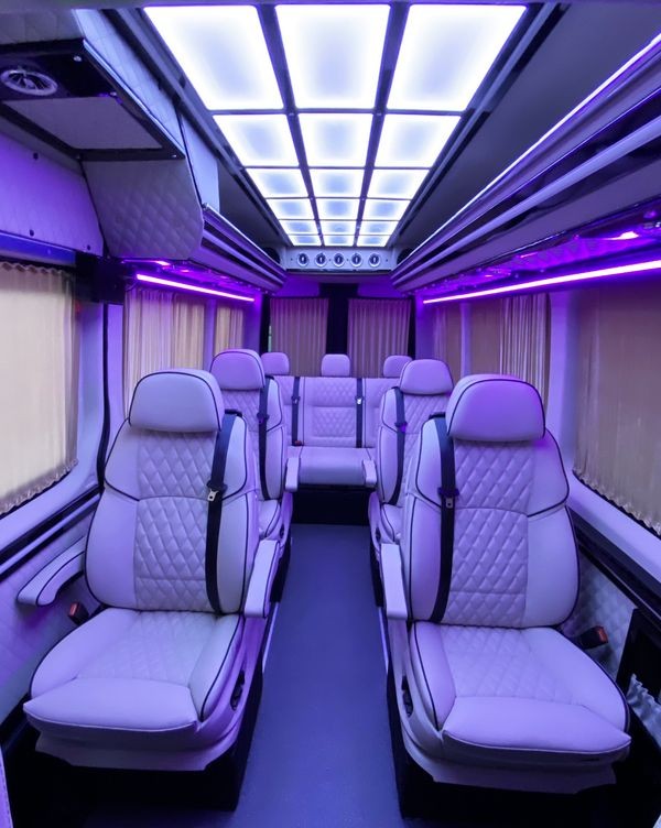 425 Микроавтобус Mercedes-Benz Sprinter 8 мест с водителем D6WV