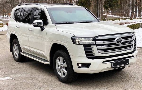 175 Внедорожник Toyota Land Cruiser 300 белый бронированный B6 yPgv