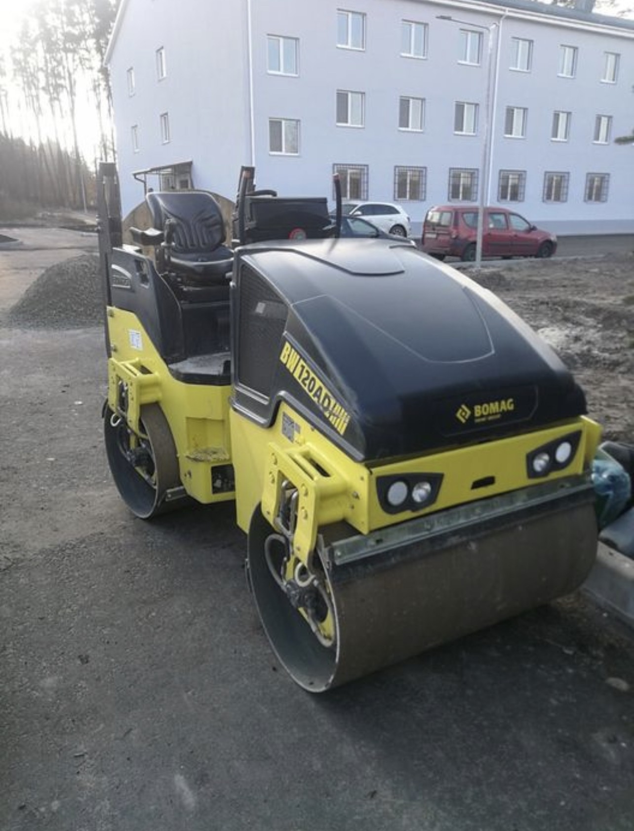 Двовальцовий дорожній каток BOMAG BW 120 AD ZEzR