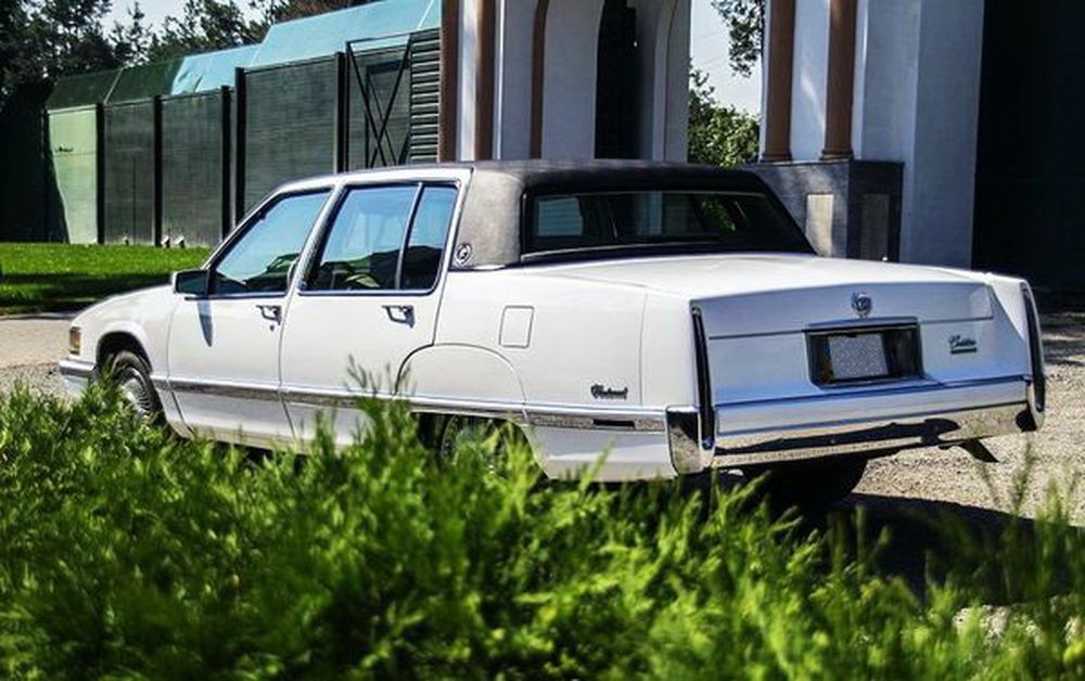218 Ретро авто Cadillac Fleetwood белый на свадьбу 2NOq