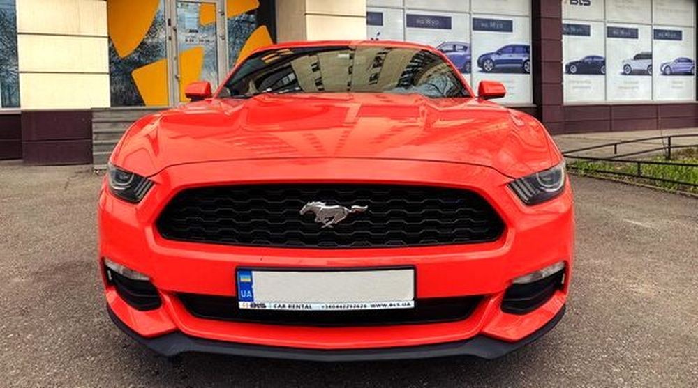 121 Ford Mustang GT 3.7 красный спорткар заказ авто без водителя gaEK