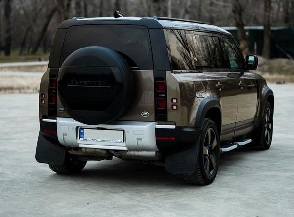 129 Джип Land Rover Defender без водителя 8L5o